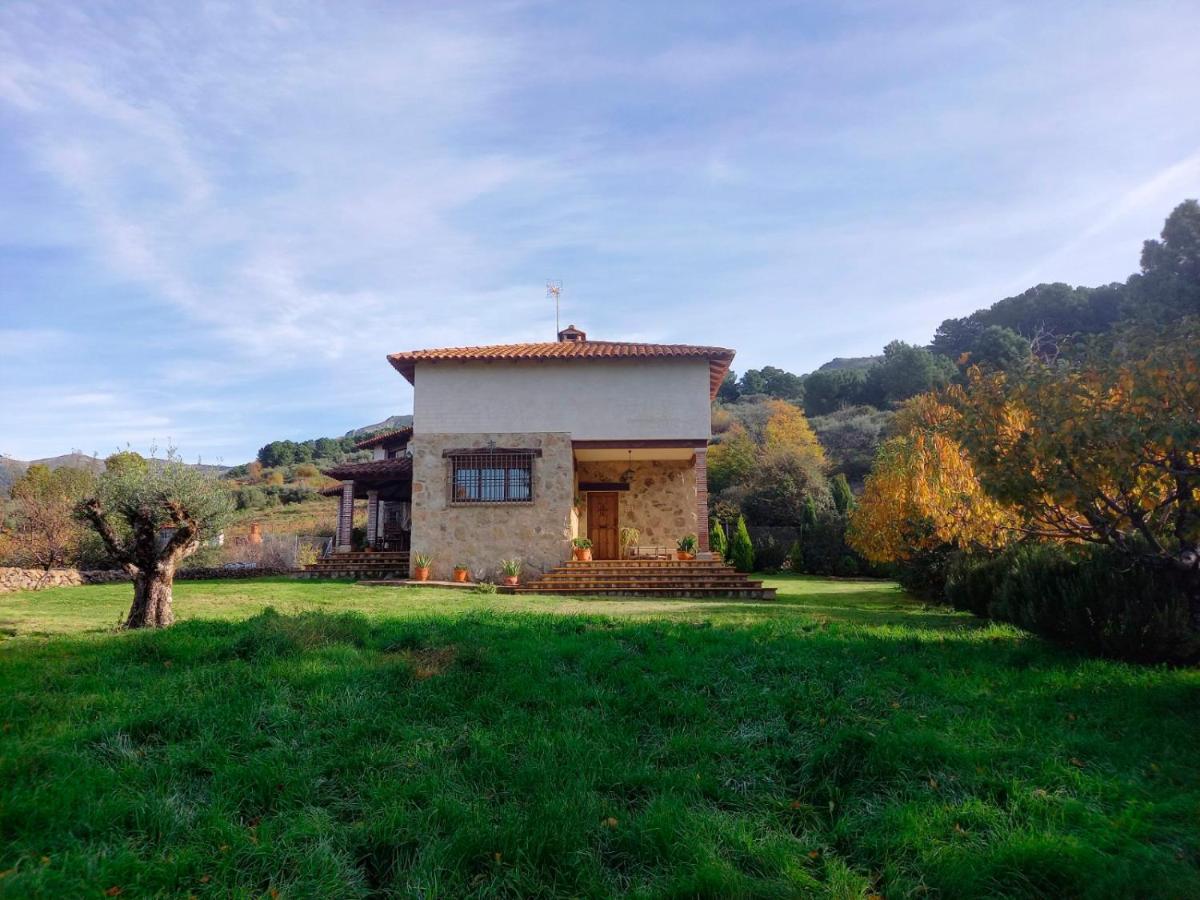 La Cirujana De Gredos Villa San Esteban Del Valle Exterior photo